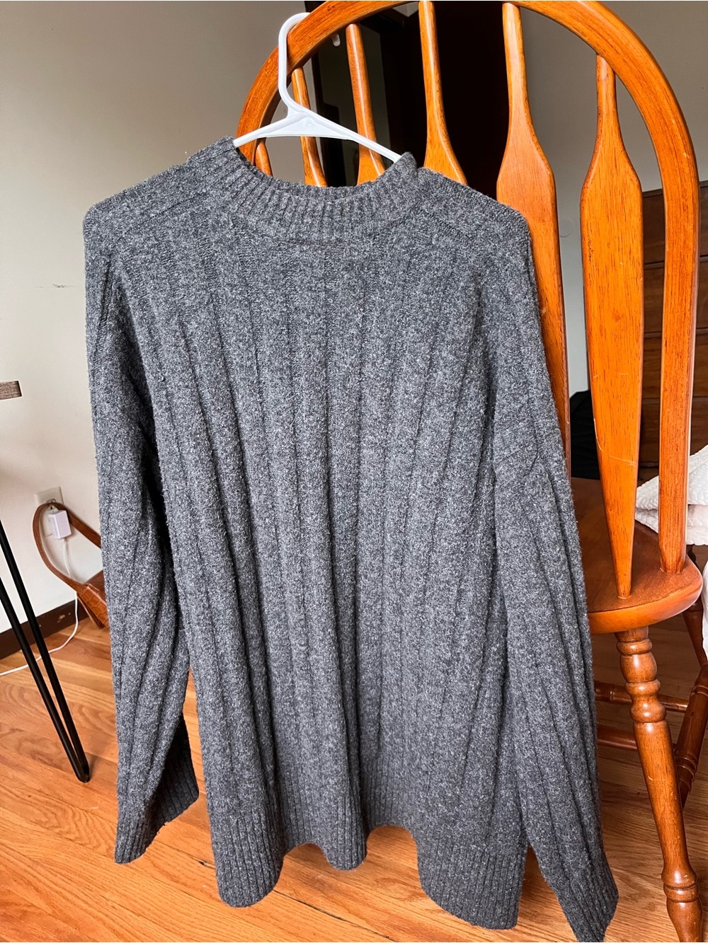 H&M Gray Ribbed Crewneck Sweater